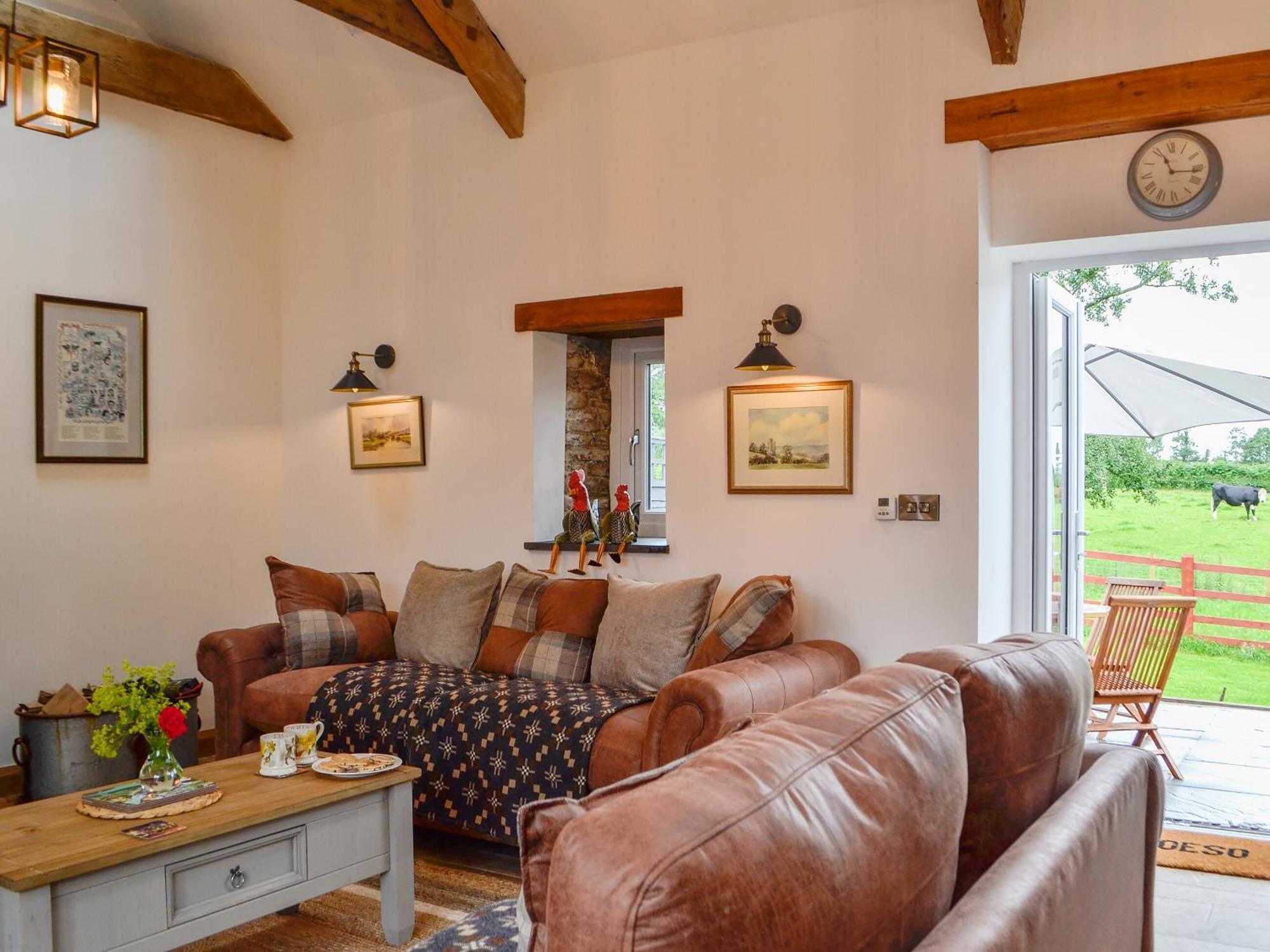 Sgubor Llwyndu Villa Betws  Exteriör bild