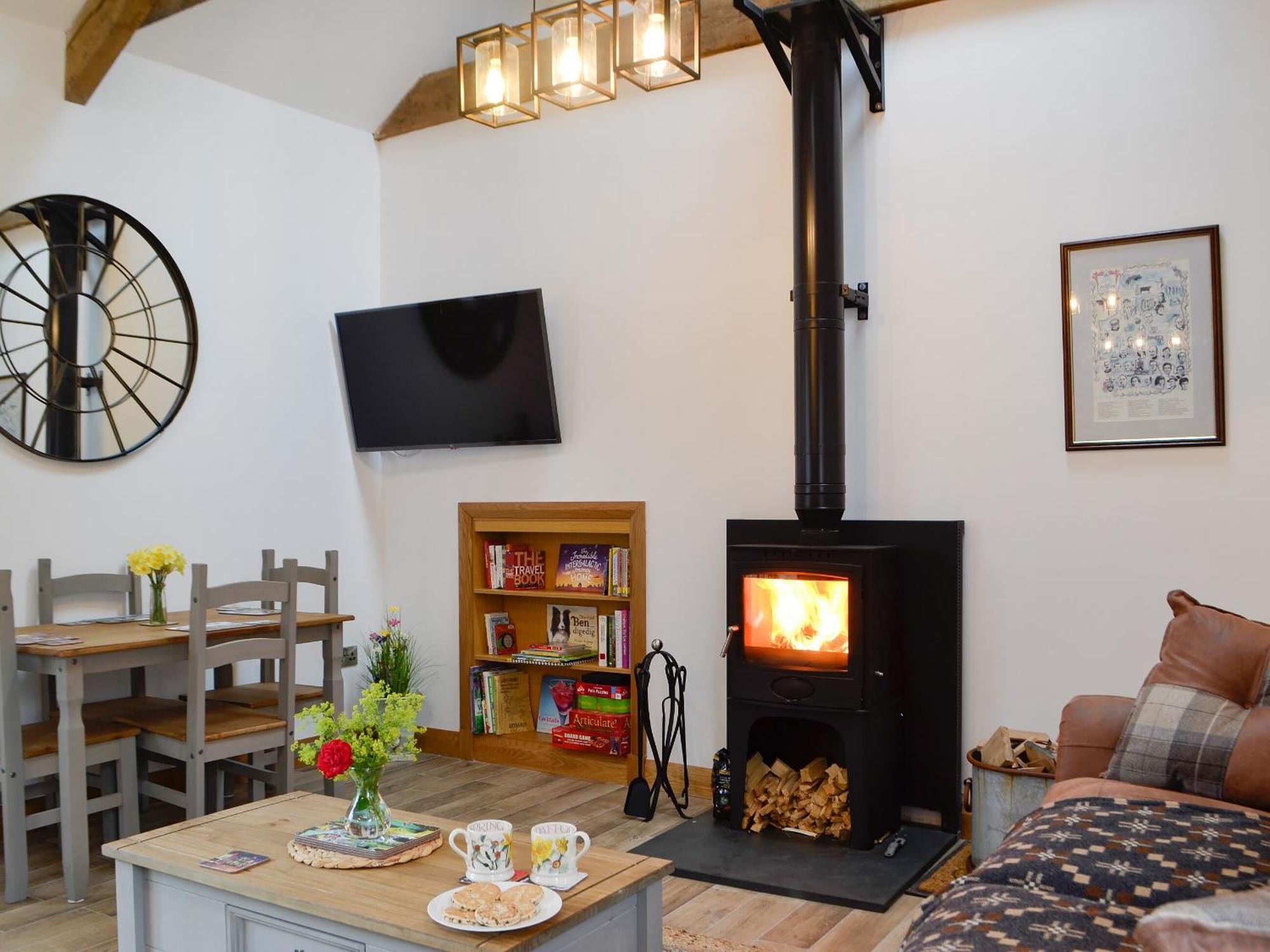 Sgubor Llwyndu Villa Betws  Exteriör bild
